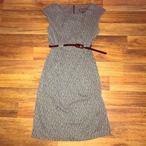 Casual dress with belt